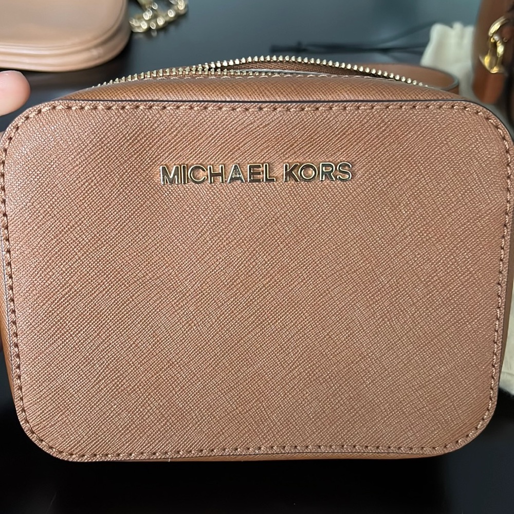 Micheal Kors Small Tan Side Bag